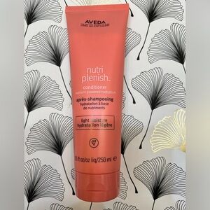 AVEDA nutri-replenish conditioner, light weight moisture